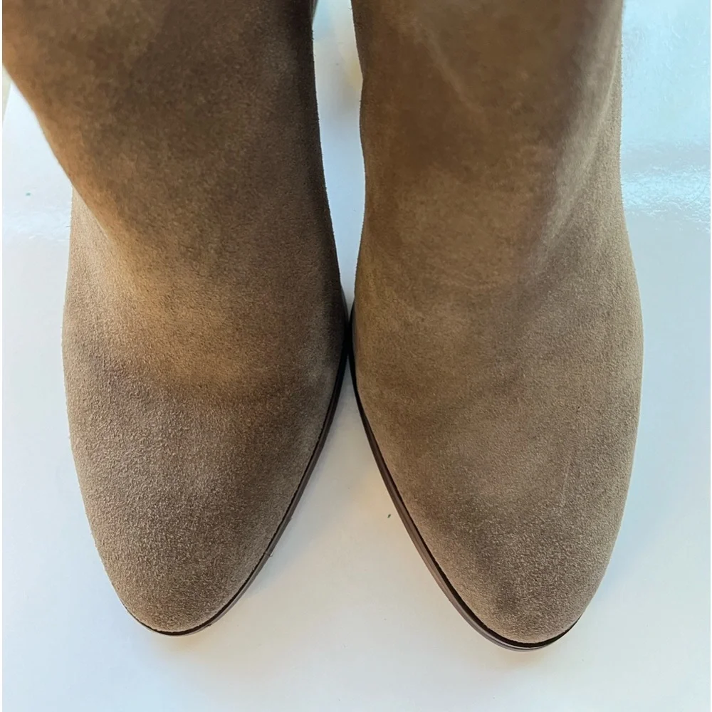Lord &‎ Taylor 424 Fifth Taupe Suede Booties Sz. 10